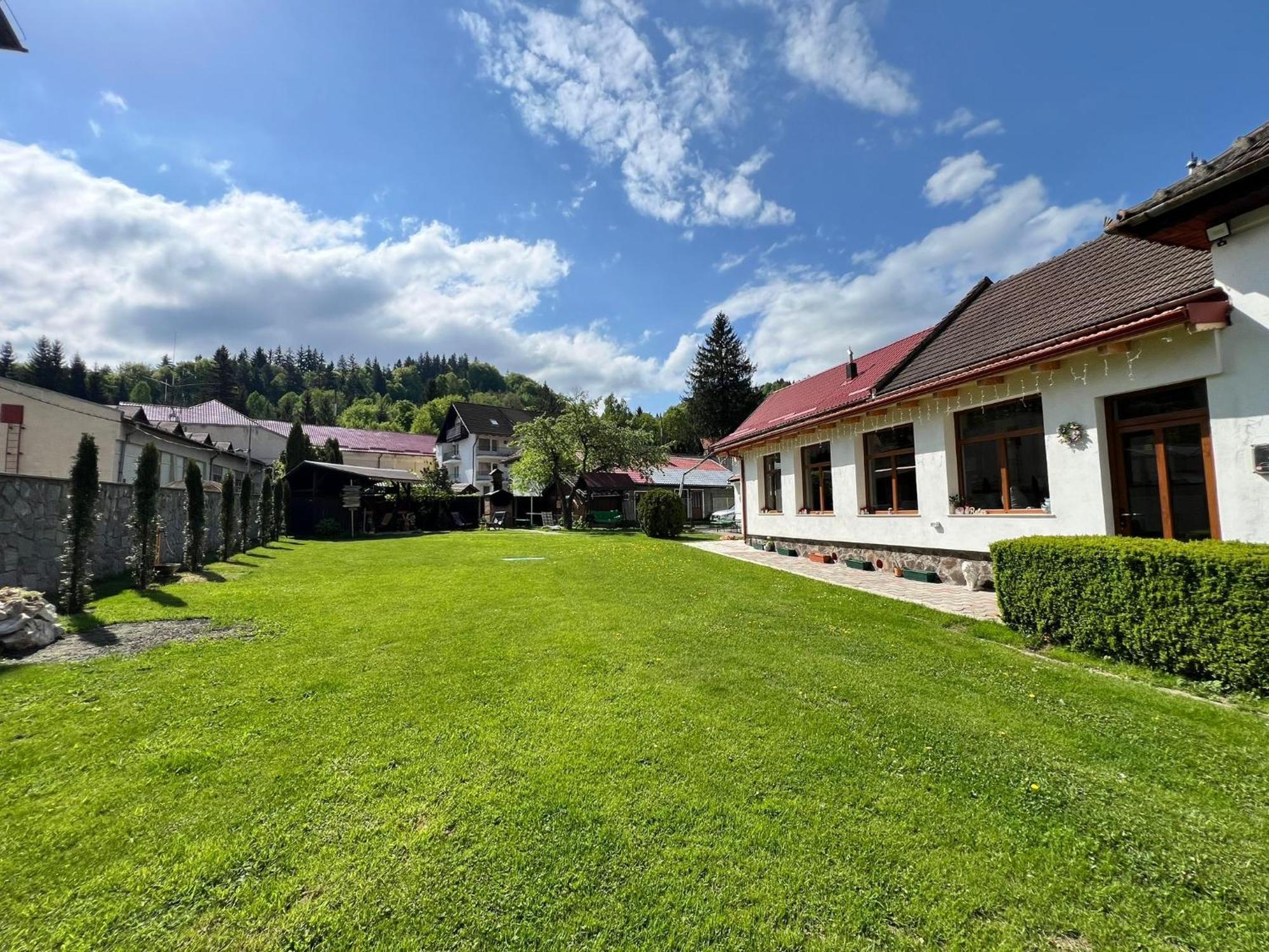 Relax88 Hotel Bran  Exterior photo